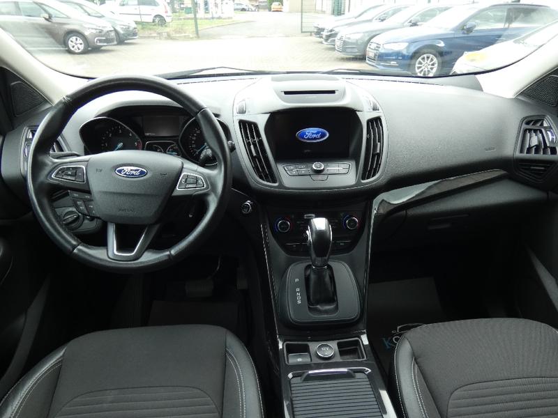 Ford Kuga 1.5 TDCi 120 SetS 4x2 automatique Titanium