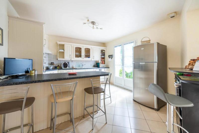 Maison - 212 m² - 8 pièces