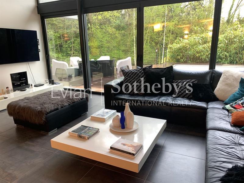 Maison - 219 m² - 6 pièces