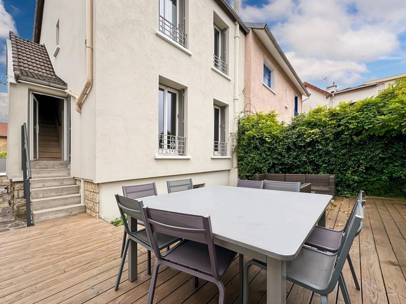 Maison - 90 m² - 4 pièces