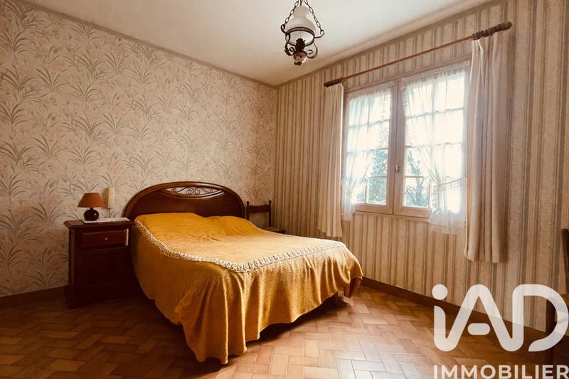 Maison - 200 m² - 8 pièces