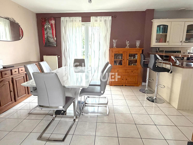 Maison - 95 m² - 5 pièces