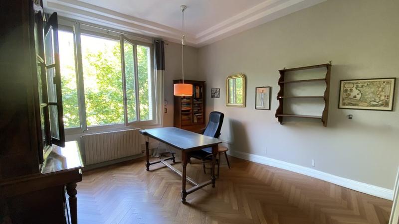Appartement - 165 m² - 6 pièces
