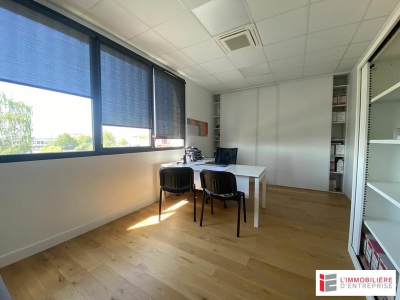 Bureau - 274 m²