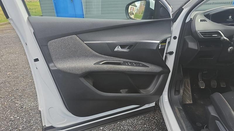 Peugeot 3008 1.5 BlueHDi 130 Allure - Entretien constructeur