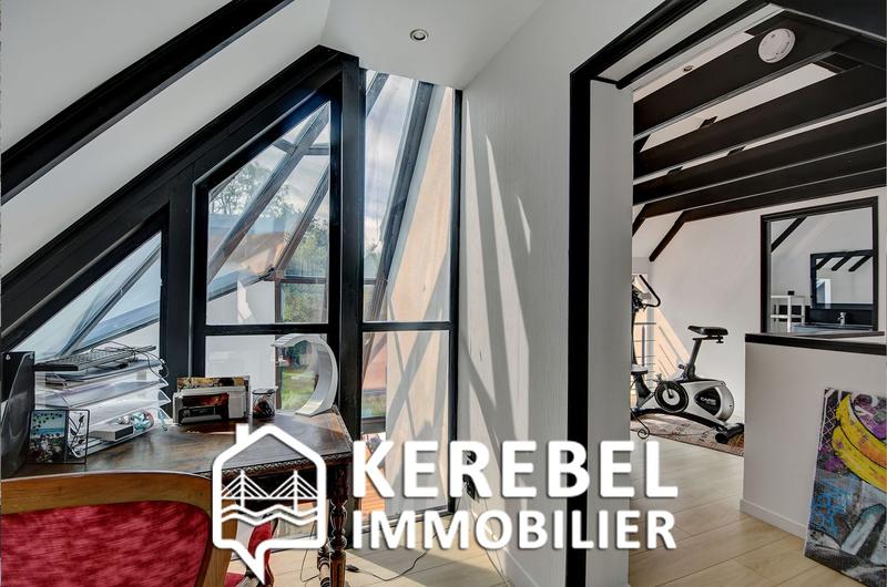 Maison - 230 m² - 7 pièces