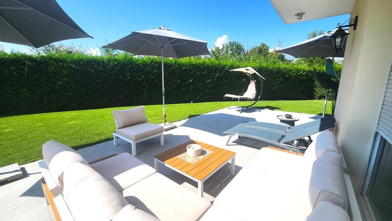 Maison - 220 m² - 5 pièces