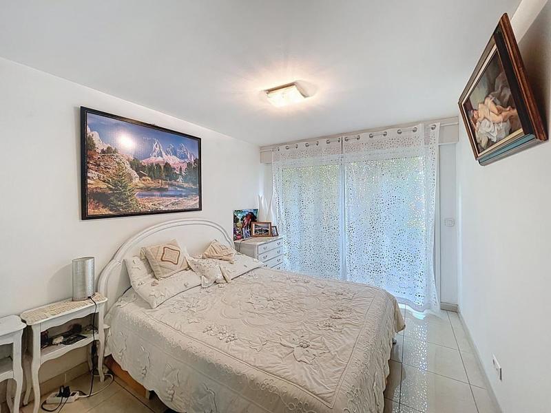 Villa - 196 m² - 6 pièces