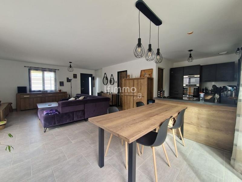 Villa - 100 m² - 4 pièces