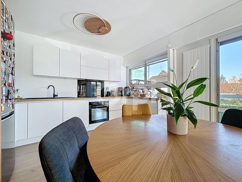 Appartement - 92 m² - 4 pièces