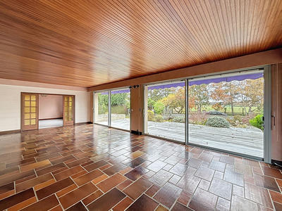Maison - 240 m² - 7 pièces