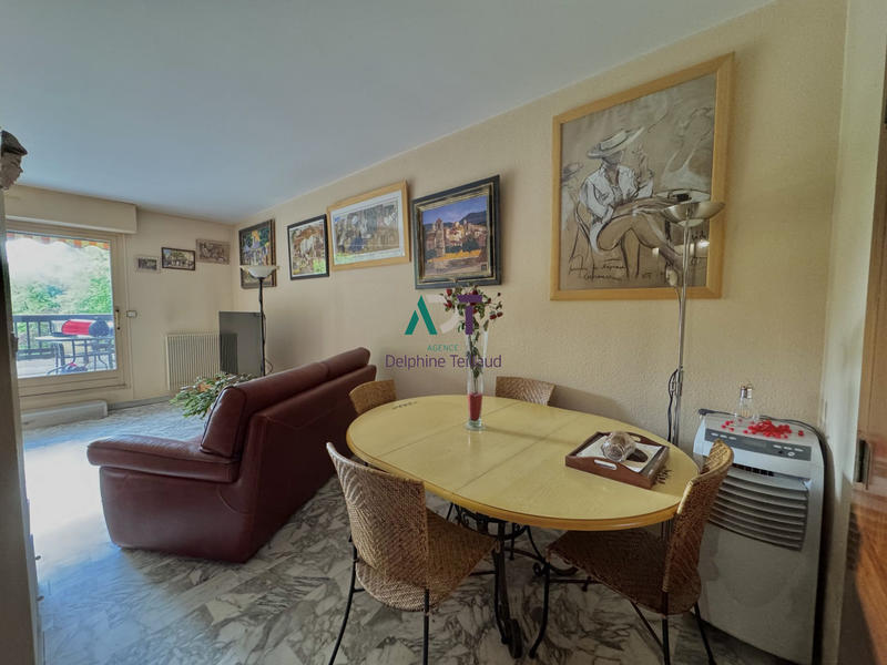 Appartement - 111 m² - 4 pièces