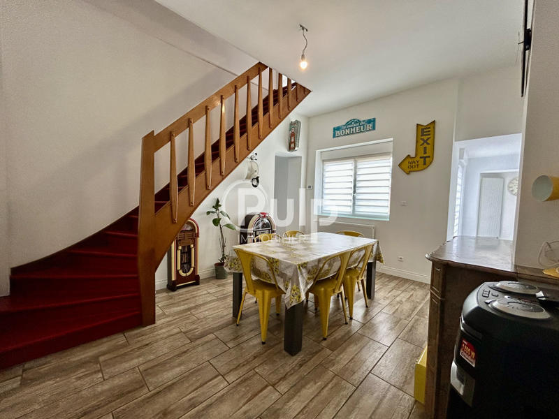 Maison - 140 m² - 6 pièces