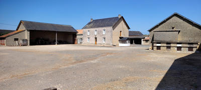 Ferme - 180 m² - 7 pièces