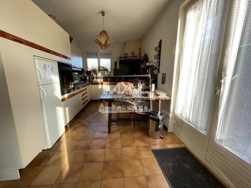 Maison - 137 m² - 7 pièces