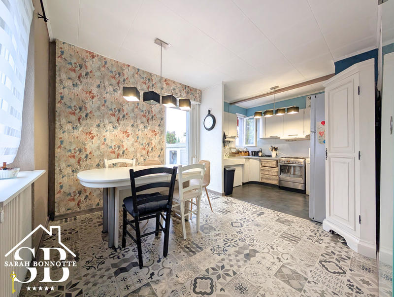 Maison - 95 m² - 5 pièces