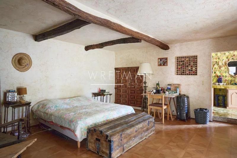 Maison - 232 m² - 9 pièces