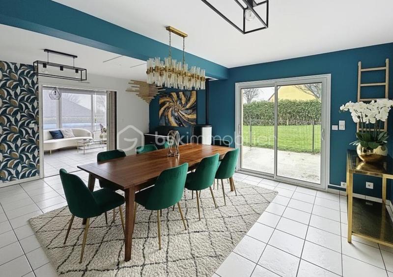 Maison - 230 m² - 10 pièces