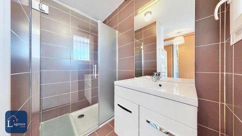 Maison - 111 m² - 6 pièces