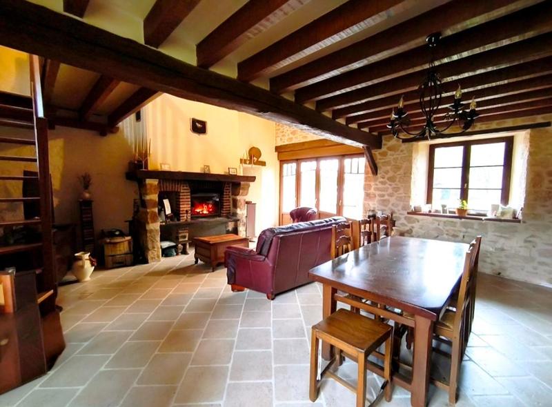 Maison - 145 m² - 7 pièces