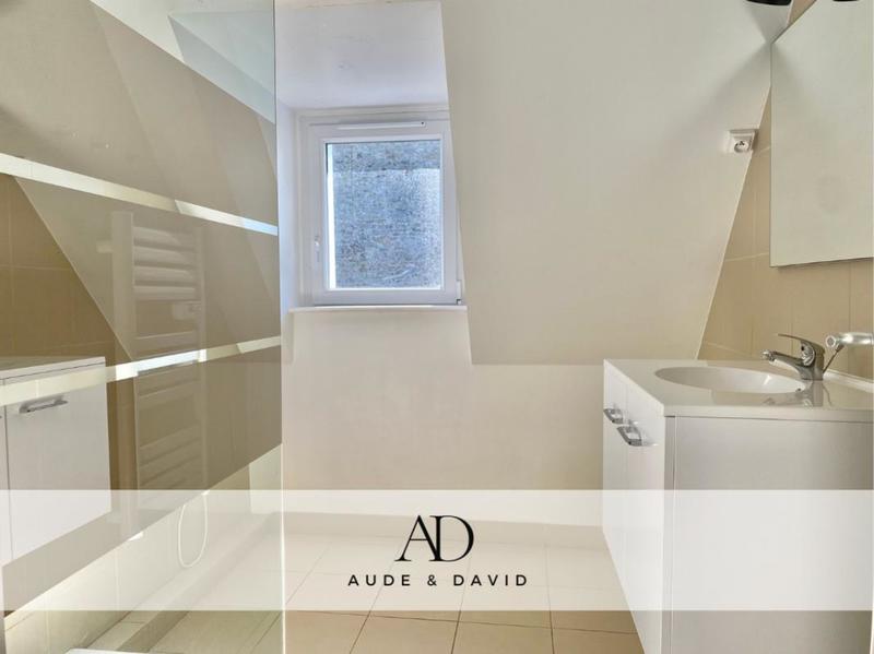 Maison - 230 m² - 7 pièces