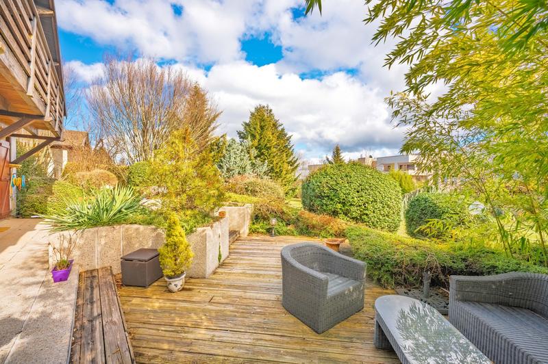 Maison - 245 m² - 7 pièces