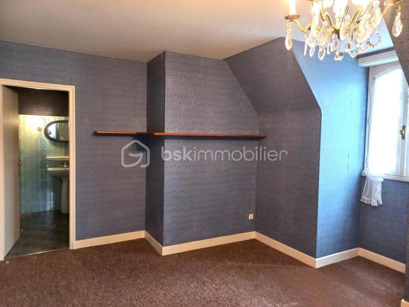 Maison traditionnelle - 316 m² - 11 pièces