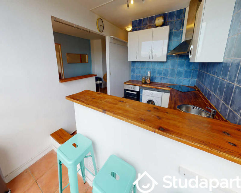 Chambre - 100 m² - 1 pièce