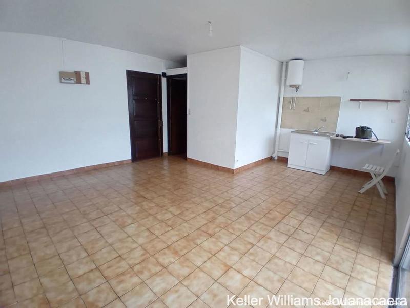 Studio - 25 m² - 1 pièce