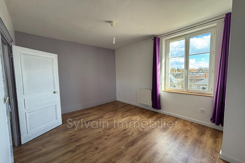 Maison - 153 m² - 8 pièces