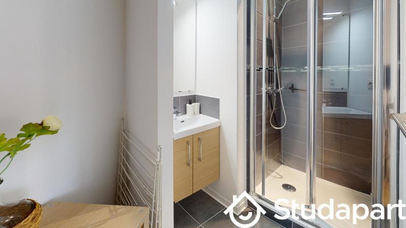 Chambre - 11 m² - 1 pièce