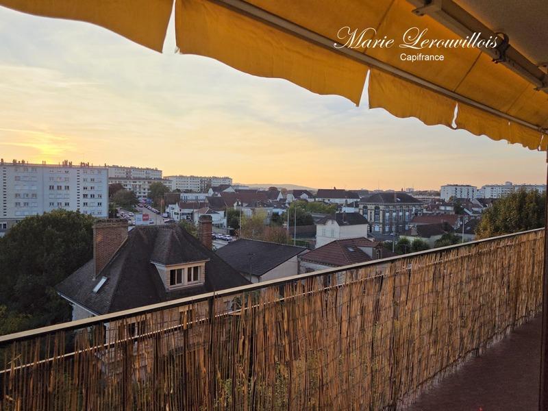 Appartement - 101 m² - 5 pièces