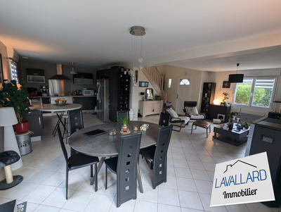 Maison - 134 m² - 6 pièces