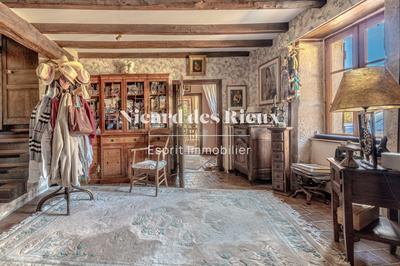 Maison - 317 m² - 11 pièces