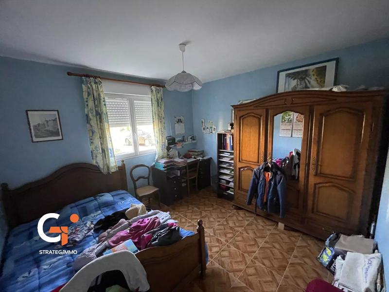 Maison - 220 m² - 8 pièces