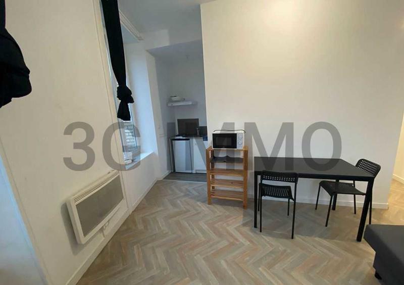 Immeuble - 141 m² - 9 pièces