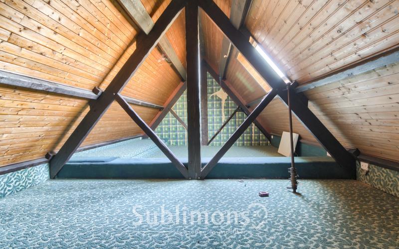 Maison - 224 m² - 7 pièces