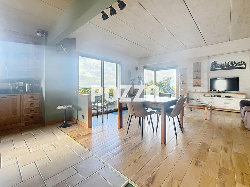 Maison - 202 m² - 7 pièces