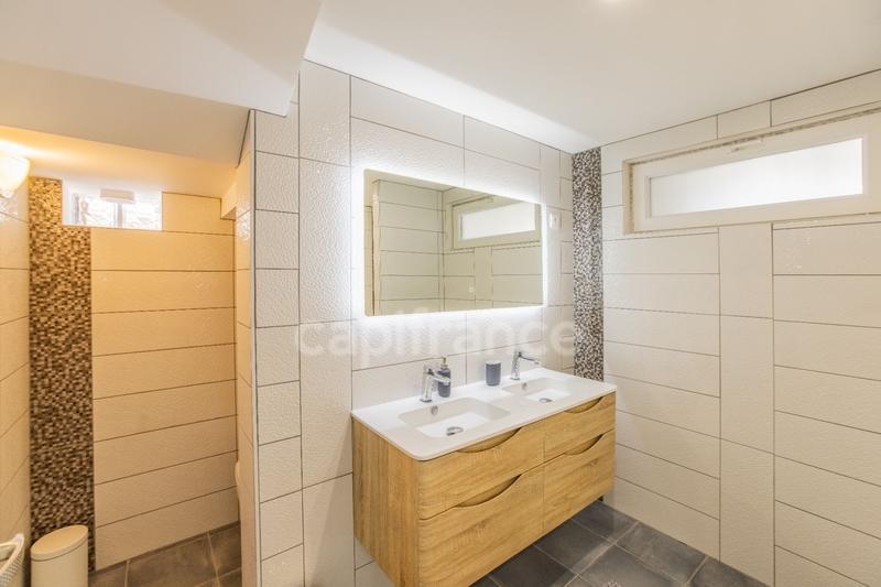 Appartement - 95 m² - 4 pièces