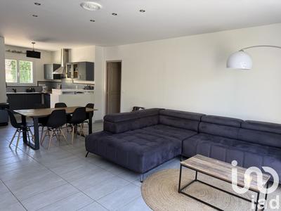 Maison - 93 m² - 4 pièces