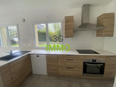 Maison - 88 m² - 6 pièces