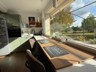 Maison - 198 m² - 7 pièces