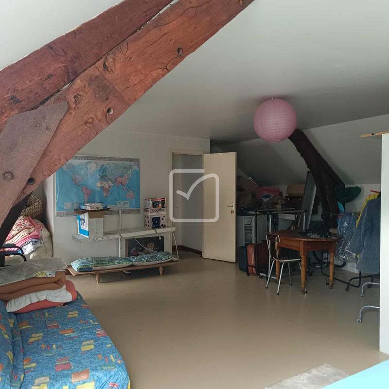 Propriété - 185 m² - 8 pièces