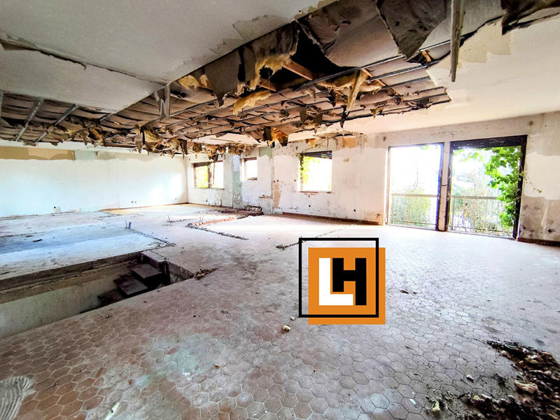 Immeuble - 216 m² - 2 pièces