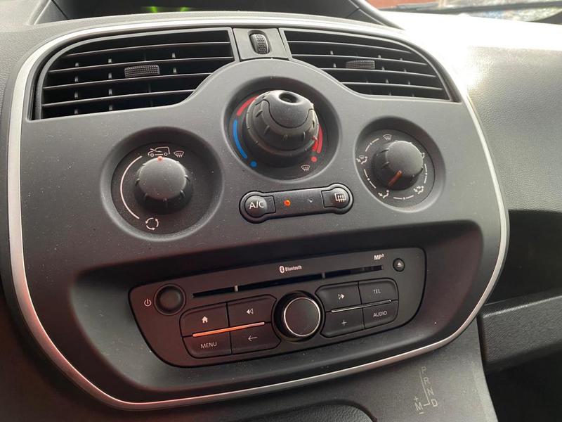 Renault Kangoo Dci 90 cv extra R-link Edc Clim gps radars Bluetooth verrous 10800 Ht