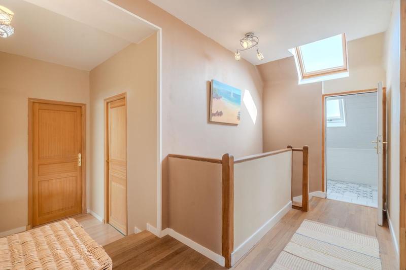 Maison - 157 m² - 7 pièces