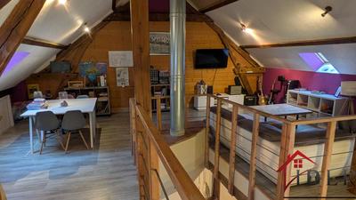 Maison - 240 m² - 9 pièces