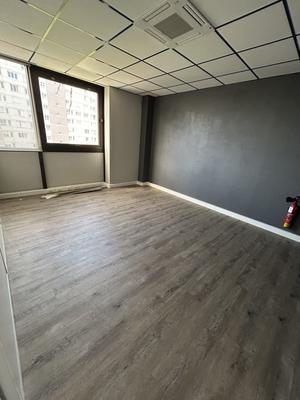 Bureau - 152 m² - 6 pièces