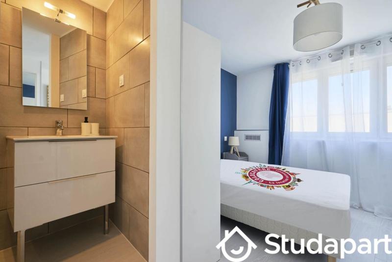 Chambre - 15 m² - 1 pièce