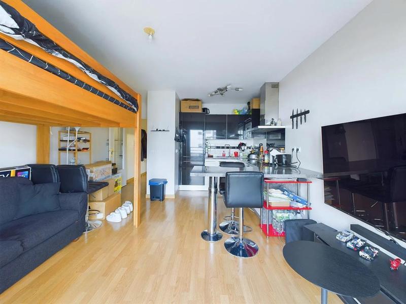 Studio - 28 m² - 1 pièce